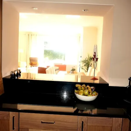 Modern 4 Bedrooms With Enusuits Spacious Amazing Views With 4 Swimming Pools Апартаменты