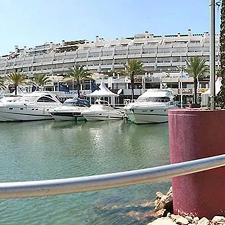 Modern 4 Bedrooms With Enusuits Spacious Amazing Views With 4 Swimming Pools Apartment