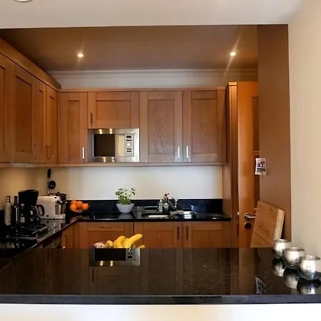 Modern 4 Bedrooms With Enusuits Spacious Amazing Views With 4 Swimming Pools *