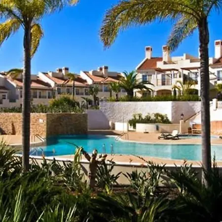 Modern 4 Bedrooms With Enusuits Spacious Amazing Views With 4 Swimming Pools Apartment Quarteira
